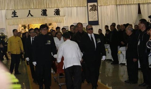 葬礼扶灵是什么意思，有什么讲究，在香港扶灵意味着什么？