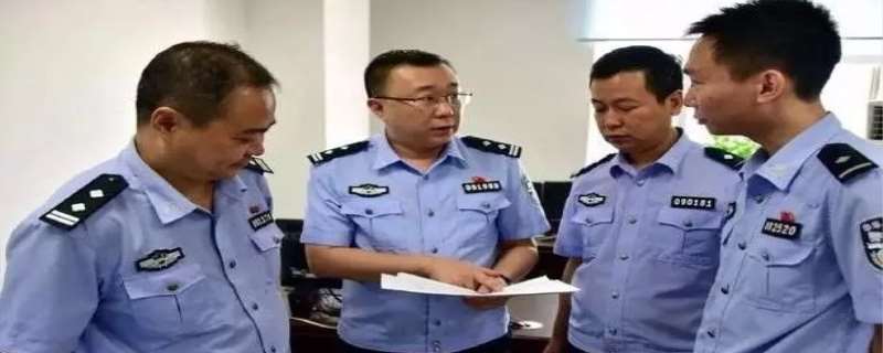 两杠三星警察官有多大 两杠三星警察要干多久 两杠三星警察官有多大 两杠三星警察要干多久